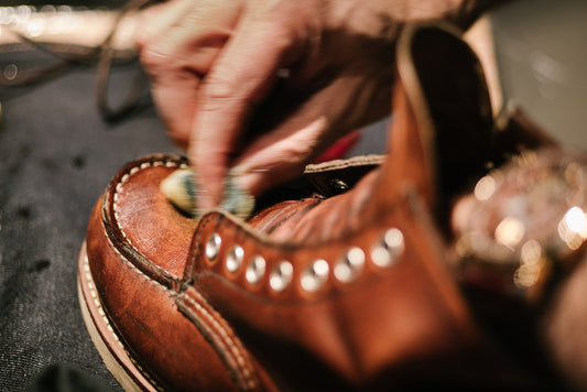 Wie pflege ich meine Red Wing 875 Moc Toe?