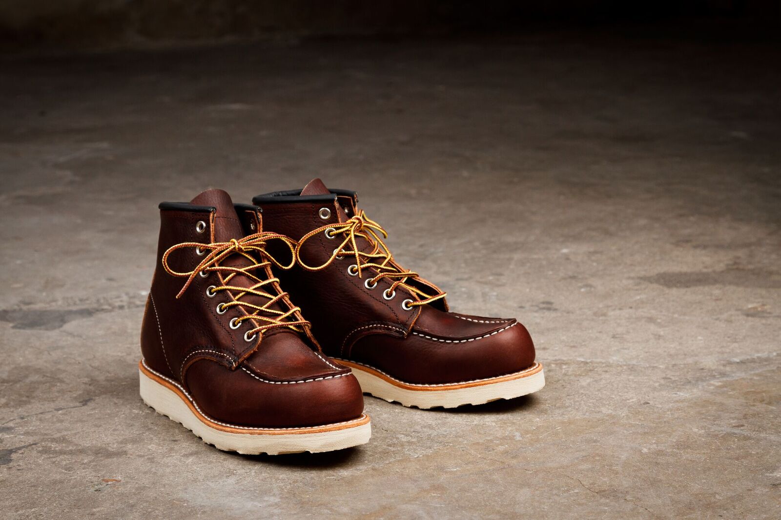 Red wing store boots 8138